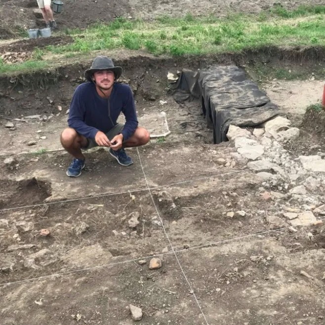 student archaeology